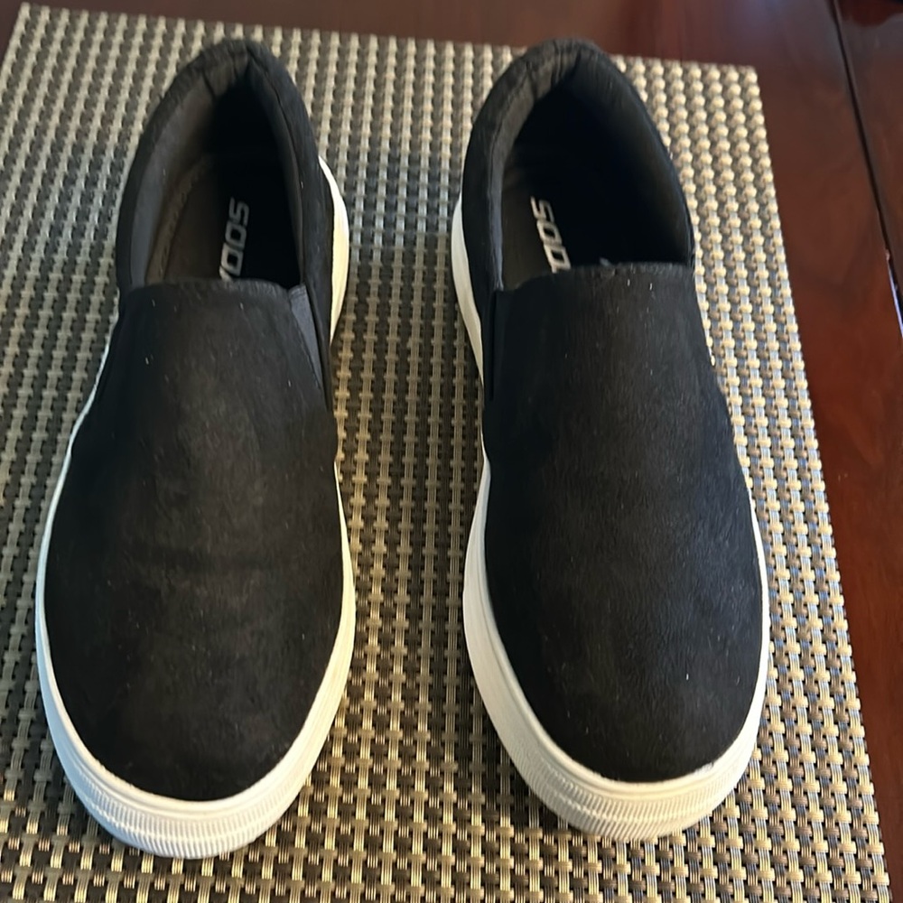 Gently use black suede great condition women’s shoes
